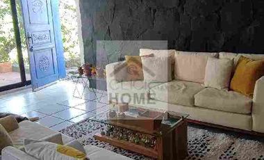 se renta casa en urbanización semiamoblada 2 plantas 2 habitaciones Capelo