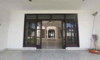 Rumah Mewah Premiun strategis termurah dan Luas, area sengkan jalan kaliurang km 7 Jogja