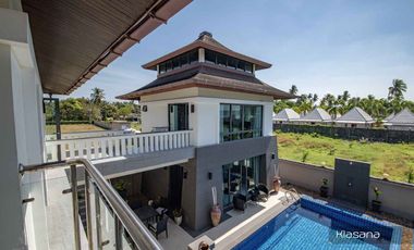 Unique Balinese Style Beachside Bliss
