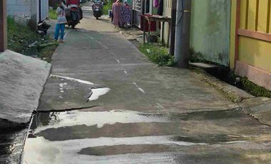 DIJUAL RUMAH KAMPUNG DI BELAKANG PEMDA KARAWANG