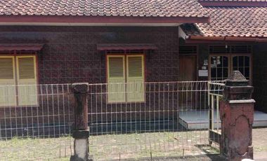 RUMAH DAN USAHA KONTRAKAN DEKAT PABRIK SEMEN CILACAP