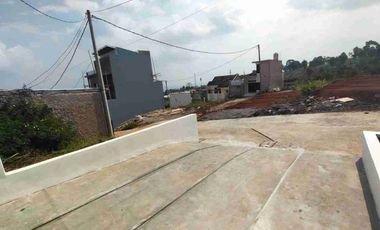 RUMAH SIAP HUNI 12 MENIT DARI JL RAYA CIBIRU DEKAT LAPANG TRAIL