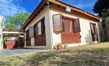 Casa 4 Ambientes en Santa Teresita – Lote 10 x 40 – Zona Calle 4