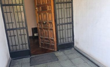 LUMINOSA Y ACODEGEDORA CASA IMPECABLE