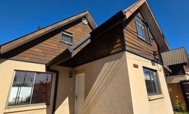 Casa 4 dormitorios, patio y antejardín. Terrazas las Lomas,  Lomas San Andres. Concepción
