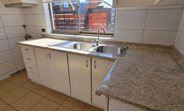 Casa 4 dormitorios, patio y antejardín. Terrazas las Lomas,  Lomas San Andres. Concepción