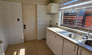 Casa 4 dormitorios, patio y antejardín. Terrazas las Lomas,  Lomas San Andres. Concepción