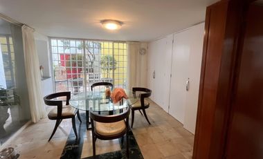 Residencia con Jardín en Monraz   Amplios Espacios y Ubicación Premium venta Casa