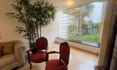 Residencia con Jardín en Monraz   Amplios Espacios y Ubicación Premium venta Casa