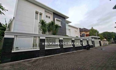 Rumah Mewah Modern Elegan Premium Area Timoho Jogja