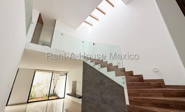 Zibatá, en venta casa de autor. FVR