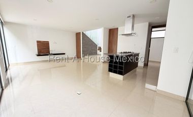 Zibatá, en venta casa de autor. FVR