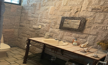 Casa en venta en Almoloya del Río, con un gran jardín y finos acabados