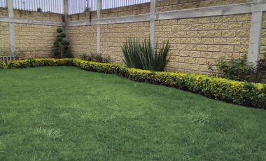 Casa en venta en Almoloya del Río, con un gran jardín y finos acabados