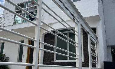 APROVECHA HERMOSA CASA DE DOS NIVELES