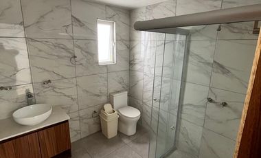 APROVECHA HERMOSA CASA DE DOS NIVELES