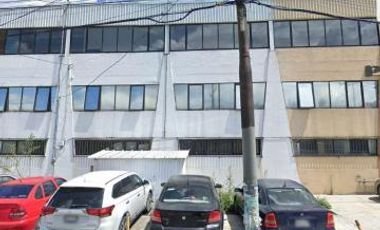 Nave Industrial en Esquina | 1,800 m² | Naucalpan - Excelente Conectividad