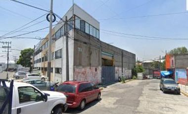 Nave Industrial en Esquina | 1,800 m² | Naucalpan - Excelente Conectividad