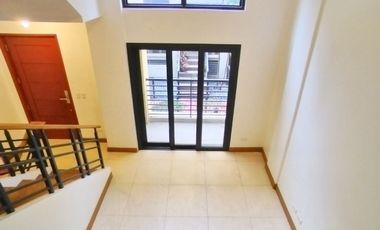 PRICE IMPROVED! Circulo Verde Townhouse for Sale!