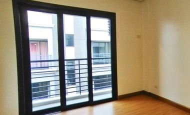 PRICE IMPROVED! Circulo Verde Townhouse for Sale!