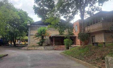 VENDO BODEGA VIA A GIRON AREA 2800 METROS