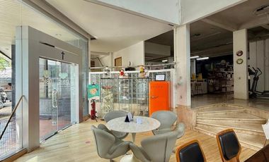 DIJUAL RUMAH KNATOR DIBAWAH NJOP LOKASI STRATEGIS DI SISIMANGARAJA SELANGKAH KE SUDIRMAN SENAYAN SENOPATI JAKARTA SELATAN