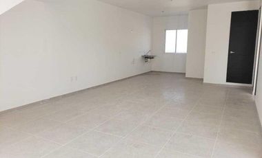 Departamento de dos niveles con amenidades, doble altura, 2 recámaras. Zákia - VENTA