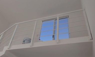 Departamento de dos niveles con amenidades, doble altura, 2 recámaras. Zákia - VENTA