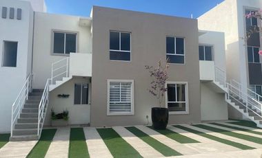 Departamento en planta alta con 2 recámaras y amenidades, Los Héroes - VENTA