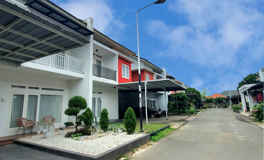 Dijual Rumah Mewah Fully Furnished di Jeumpet Residence - Komplek Elit Lengkap Fasilitas!