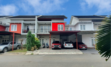 Dijual Rumah Mewah Fully Furnished di Jeumpet Residence - Komplek Elit Lengkap Fasilitas!