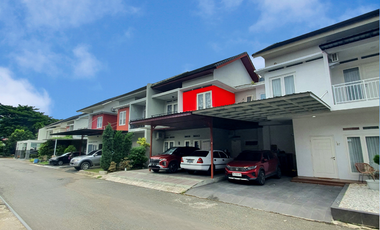 Dijual Rumah Mewah Fully Furnished di Jeumpet Residence - Komplek Elit Lengkap Fasilitas!