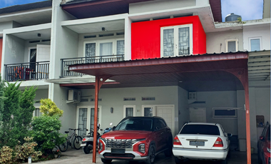 Dijual Rumah Mewah Fully Furnished di Jeumpet Residence - Komplek Elit Lengkap Fasilitas!