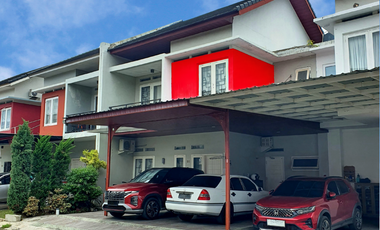Dijual Rumah Mewah Fully Furnished di Jeumpet Residence - Komplek Elit Lengkap Fasilitas!