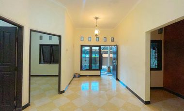Rumah di Kekalik dekat Jalan panjitilar Mataram