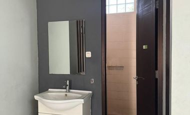 Disewakan Rumah Siap Huni Furnish Lokasi Strategis di Batununggal Bandung