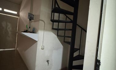 Disewakan Rumah Siap Huni Furnish Lokasi Strategis di Batununggal Bandung