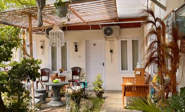 DIJUAL CEPAT – HOMESTAY AKTIF FULL FURNISHED Lokasi Tengah Kota Banyuwangi