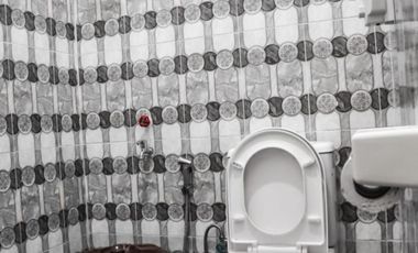 DIJUAL CEPAT – HOMESTAY AKTIF FULL FURNISHED Lokasi Tengah Kota Banyuwangi