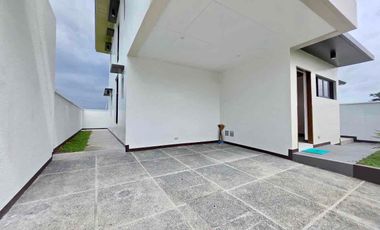 𝗕𝗥𝗔𝗡𝗗 𝗡𝗘𝗪 𝗟𝘂𝘅𝘂𝗿𝗶𝗼𝘂𝘀 𝟮-𝗦𝘁𝗼𝗿𝗲𝘆 𝟱𝗕𝗥 𝗛𝗼𝘂𝘀𝗲 & 𝗟𝗼𝘁 𝗳𝗼𝗿 𝗦𝗮𝗹𝗲 in 𝗚𝗿𝗲𝗲𝗻 𝗠𝗲𝗮𝗱𝗼𝘄𝘀 𝗣𝗛𝟮 at𝗧𝗵𝗲 𝗢𝗿𝗰𝗵𝗮𝗿𝗱, 𝗗𝗮𝘀𝗺𝗮𝗿𝗶𝗻̃𝗮𝘀, 𝗖𝗮𝘃𝗶𝘁𝗲