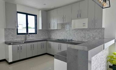 𝗕𝗥𝗔𝗡𝗗 𝗡𝗘𝗪 𝗟𝘂𝘅𝘂𝗿𝗶𝗼𝘂𝘀 𝟮-𝗦𝘁𝗼𝗿𝗲𝘆 𝟱𝗕𝗥 𝗛𝗼𝘂𝘀𝗲 & 𝗟𝗼𝘁 𝗳𝗼𝗿 𝗦𝗮𝗹𝗲 in 𝗚𝗿𝗲𝗲𝗻 𝗠𝗲𝗮𝗱𝗼𝘄𝘀 𝗣𝗛𝟮 at𝗧𝗵𝗲 𝗢𝗿𝗰𝗵𝗮𝗿𝗱, 𝗗𝗮𝘀𝗺𝗮𝗿𝗶𝗻̃𝗮𝘀, 𝗖𝗮𝘃𝗶𝘁𝗲