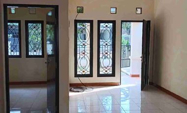 disewakan rumah siap huni dalam cluster di harapan indah