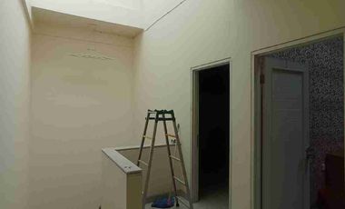 Disewakan Rumah Furnished di Golf Lake Cengkareng uk. 8x20 Harga 230 juta