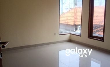 DISEWAKAN RUMAH DEKAT PANTAI MATAHARI TERBIT SANUR DENPASAR, BALI