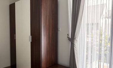 Rumah 2lt + attic 7x12 type 4KT Cluster Wisteria Metland Menteng Cakung