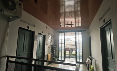 Dijual Kost Eksklusif full furnishead Lokasi: Pandanaran dekat kampus UII Kost aktif, langsung menghasilkan sejak hari pertama