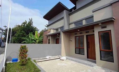 Rumah Baru Minimalis Karangklesem Tengah Kota Dekat Taman Andhang