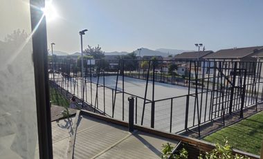 Vendo casa 3 dormitorios, 3 baños, en condominio, frente a Clínica Indisa de Maipú