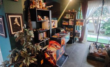 Vendo casa 3 dormitorios, 3 baños, en condominio, frente a Clínica Indisa de Maipú