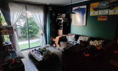 Vendo casa 3 dormitorios, 3 baños, en condominio, frente a Clínica Indisa de Maipú
